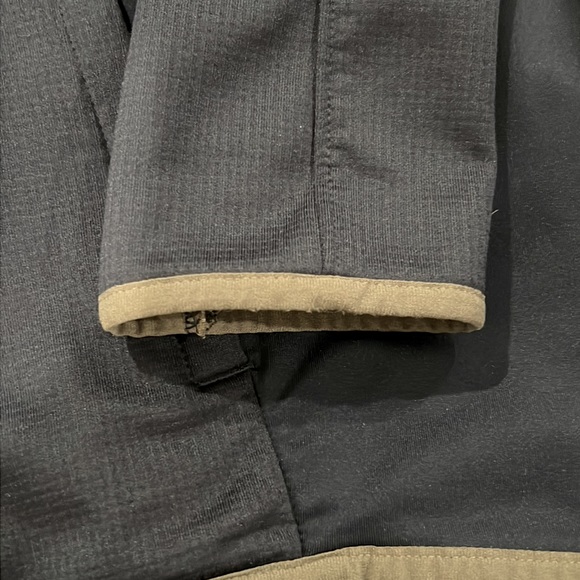 Under Armour ColdGear Reactor Half Zip
Pullover Jacket - Picture 9 of 9